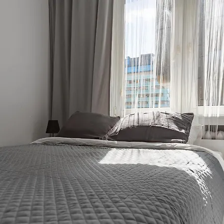 Modern In The Center * ワルシャワ